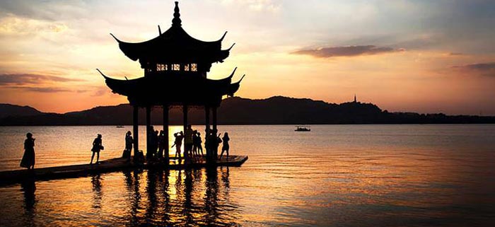 دریاچه آب شیرین چین