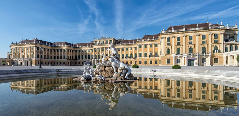 کاخ شونبرون در شهر وین اتریش