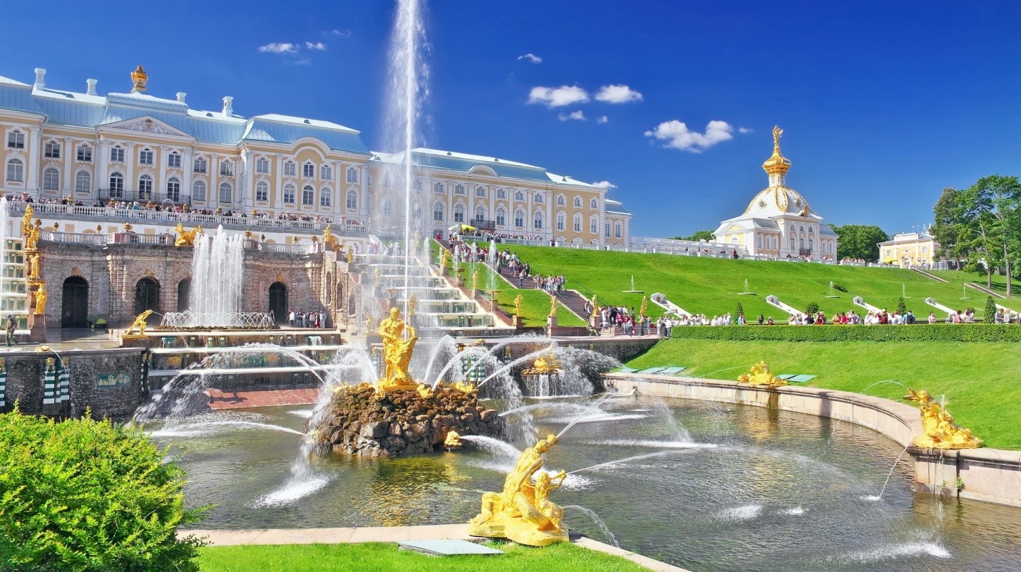 کاخ پترگوف (Peterhof Palace)