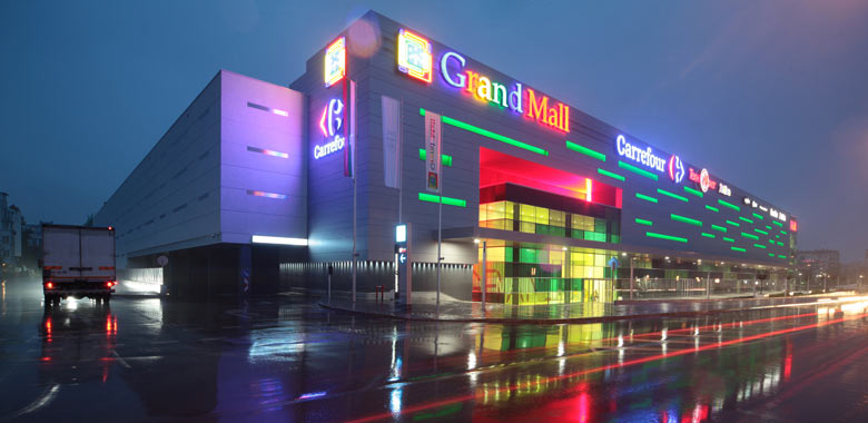 فروشگاه بزرگ گرند مال (Grand mall)